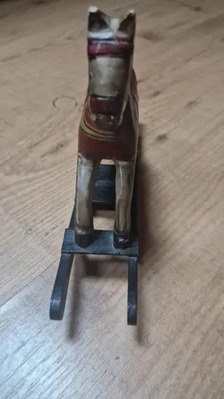 Caballito balancín de madera