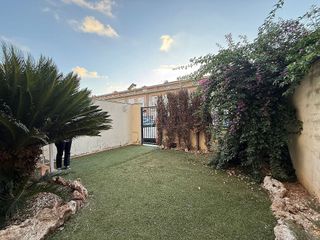 Casa adosada en alquiler en San Antonio de Benagéber