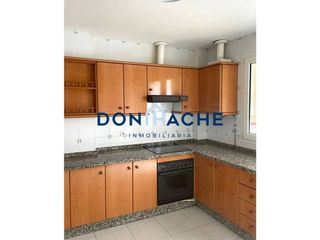 Casa adosada en alquiler en Sur en Mérida