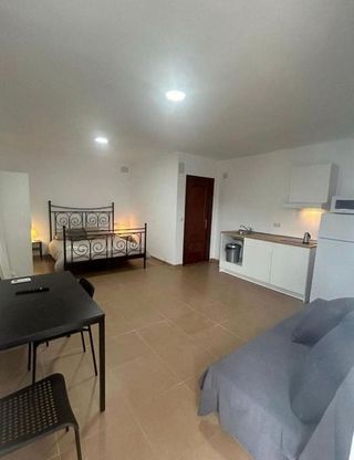 Edificio en alquiler en El Candado - El Palo en Málaga