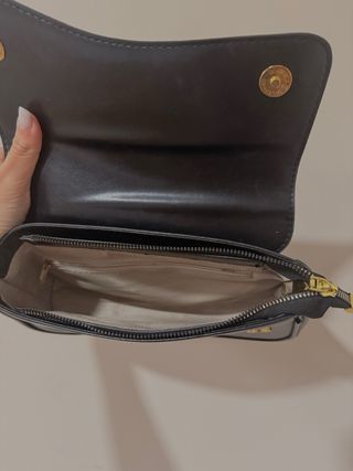 Bolso de mano negro cuadrado 26x16cm