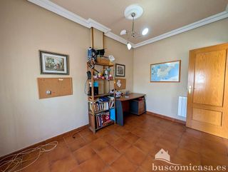 Chalet en venta en Linares