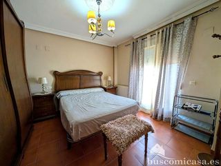 Chalet en venta en Linares