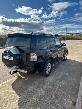 Mitsubishi Montero 2011