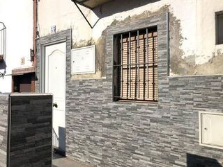 Casa adosada en venta en La Paz en Alcalá de Guadaira