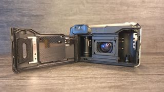 Cámara Nikon One Touch Zoom 90 de 35 mm