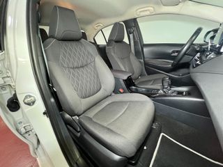 Toyota Corolla 1.8 125H BUSINESS PLUS E-CVT SEDAN