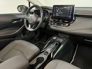 Toyota Corolla 1.8 125H BUSINESS PLUS E-CVT SEDAN