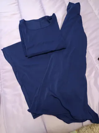 Conjunto 3 piezas: Camiseta, Pantalón y Chaquétsa