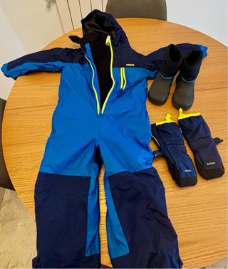 Mono de nieve Decathlon talla 5 años