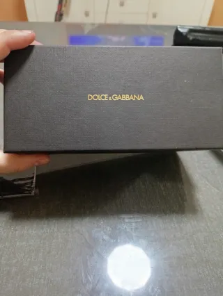 Gafas de sol Dolce & Gabbana negras y doradas