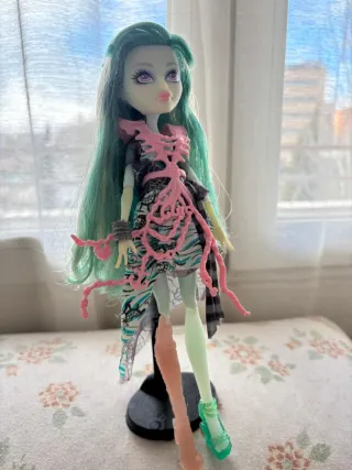 Muñeca Monster High Spectra Vondergeist