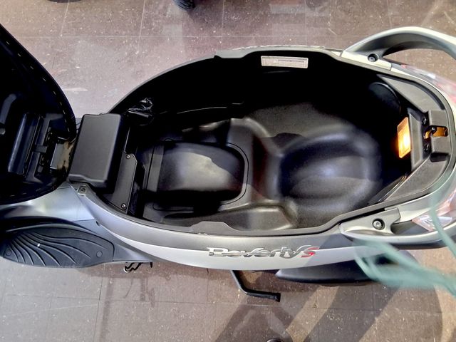 Piaggio Beverly 300S Maxi Scooter