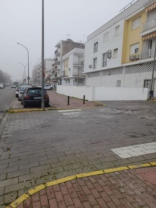 Garaje en venta en Coria del Río
