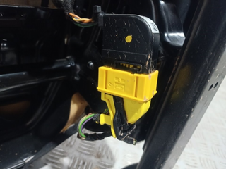 ASIENTO DELANTERO DERECHO PEUGEOT 208 ZM01 S / R