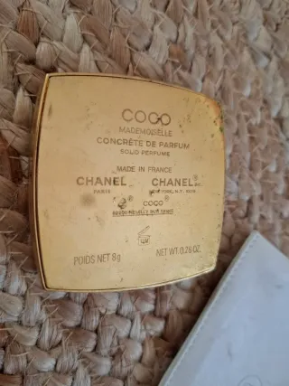 Espejo con perfumero en crema Chanel Antiguo