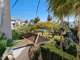 Piso en venta en Puerto Banús en Marbella
