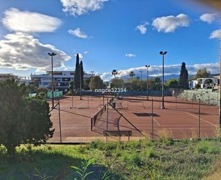 Piso en venta en Puerto Banús en Marbella