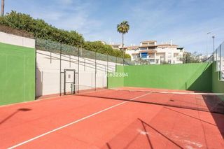 Piso en venta en Puerto Banús en Marbella