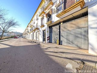 Garaje en venta en Linares