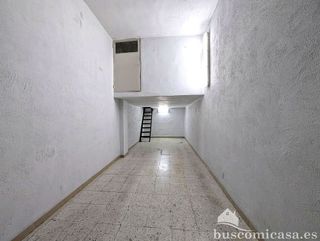 Garaje en venta en Linares