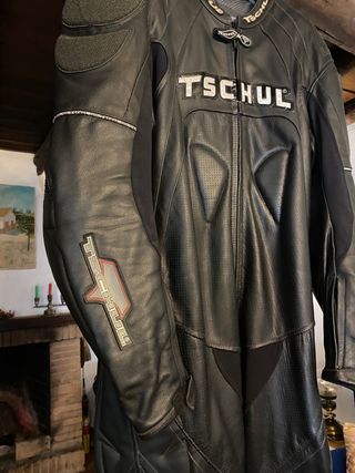 Mono de moto cuero negro