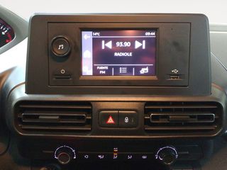 Peugeot Rifter Allure Business Standard