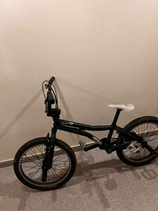 Bicicleta BMX Negra