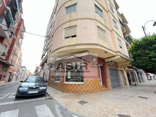 Local comercial en venta en L'Alquenència en Alzira