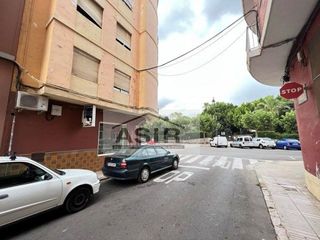 Local comercial en venta en L'Alquenència en Alzira