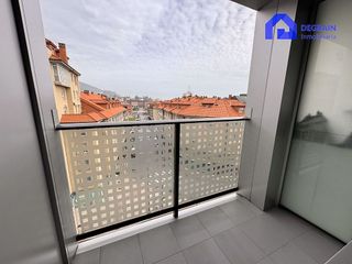 Piso en venta en Milán - Pumarín - Teatinos en Oviedo