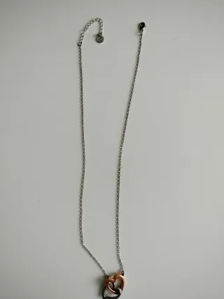 Collar corazones entrelazados