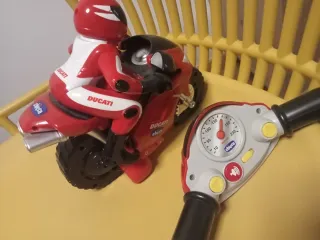Moto teledirigida Ducati Chicco