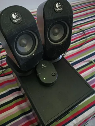 Altavoces Logitech X-210  2.1 Negros