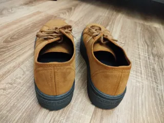 Zapatillas plataforma ante marrón