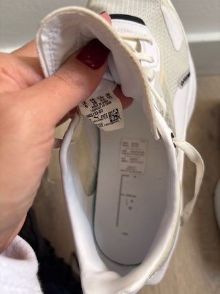 Deportivas Puma Beige y Blancas