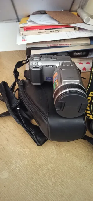 Cámara Digital Sony Plata