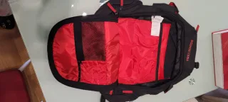 Mochila DC Shoes Negra y Roja