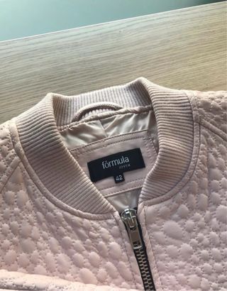 Cazadora bomber polipiel rosa