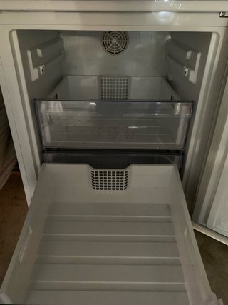 Cajón congelador y despiece frigo beko RCNE560K