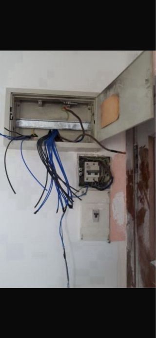 SERVICIO ELÉCTRICO ( URGENCIAS Y MAS )