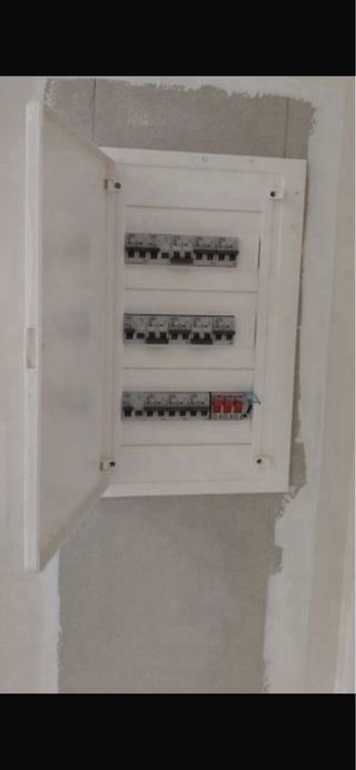 SERVICIO ELÉCTRICO ( URGENCIAS Y MAS )