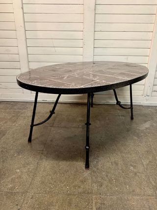 Mesa centro metal y cerámica diseño floral