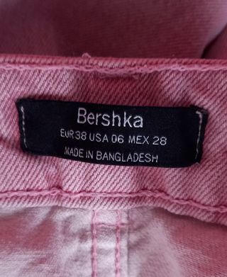 Vaqueros Mom Rosa Bershka Talla M