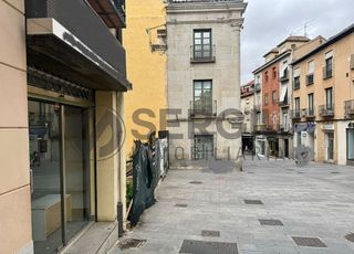 Local comercial en alquiler en Centro en Segovia