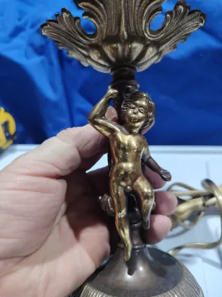 Coppia di abat-jour in bronzo dorato