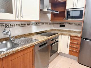 Piso en alquiler en Santa Catalina - Canteras en Palmas de Gran Canaria(Las)