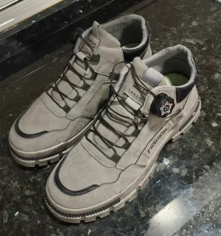 Zapatos casuales grises HASTA EL VIERNES