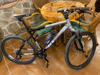 Bicicleta GT de montaña