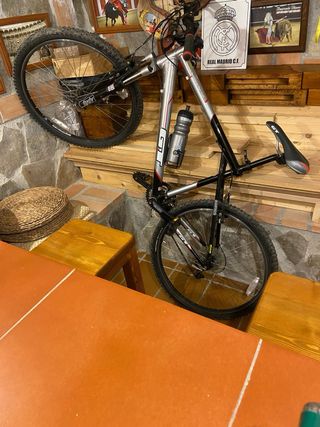 Bicicleta GT de montaña
